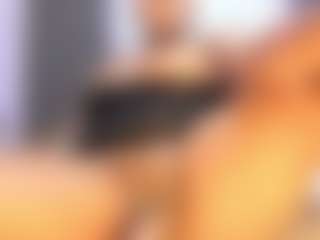 Live cam show with Camille Bennet - Big Tits on livesuperchat.net