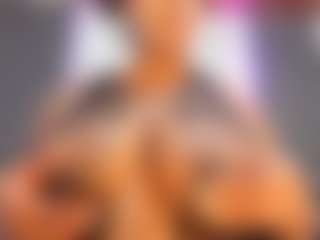 Live cam show with Camille Bennet - BBW on intimatelivegirls.com