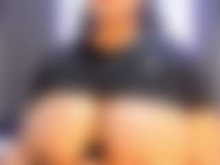 Camille Bennet's Live Sex Cam Show