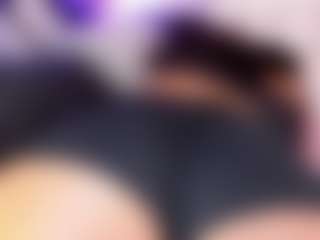 Yoiku's Live Sex Cam Show