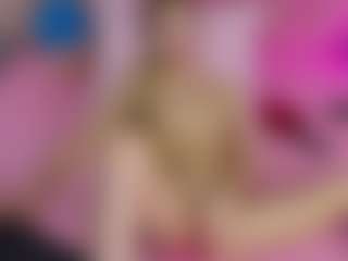 Live cam show with Akilla-Queen - Shaved on live18s.com