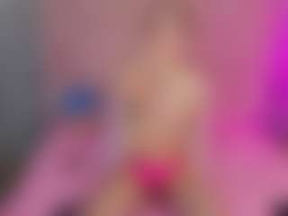 Live cam show with Akilla-Queen - Horny on Camsoda