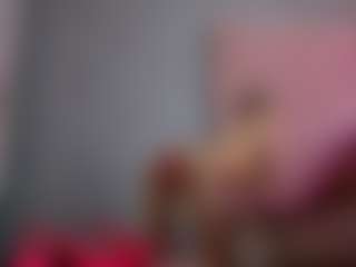 Live cam show with Akilla-Queen - Joi on eurowanks.com