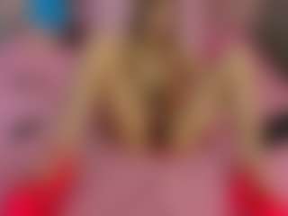 Live cam show with Akilla-Queen - Double Penetration on fapnchat