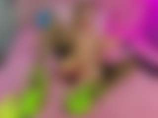 Akilla-Queen's Live Sex Cam Show