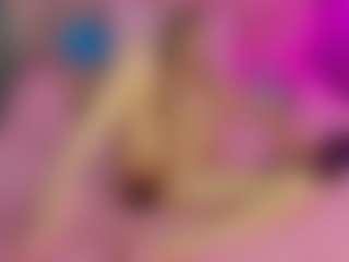Akilla-Queen's Live Sex Cam Show