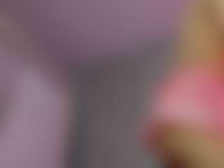 Live cam show with Akilla-Queen - Shaved on Dolls Live