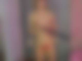 Live cam show with Akilla-Queen - Shaved on camwithhim.com