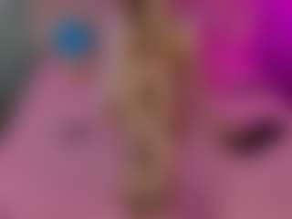 Live cam show with Akilla-Queen - Shaved on AdultVida.com