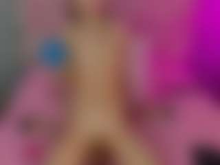 Akilla-Queen's Live Sex Cam Show
