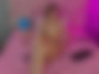 Akilla-Queen's Live Sex Cam Show