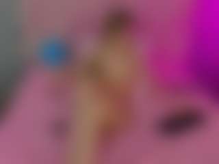 Akilla-Queen's Live Sex Cam Show