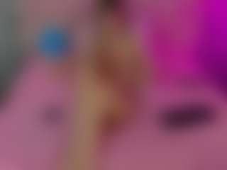 Akilla-Queen's Live Sex Cam Show