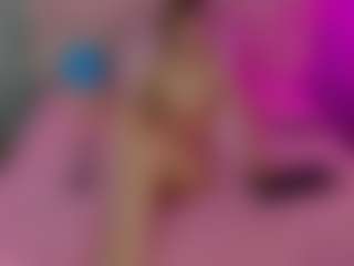 Akilla-Queen's Live Sex Cam Show