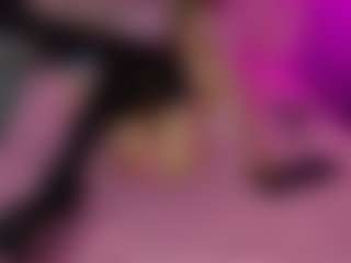 Akilla-Queen's Live Sex Cam Show