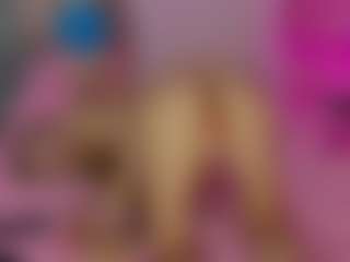 Akilla-Queen's Live Sex Cam Show