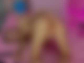Akilla-Queen's Live Sex Cam Show