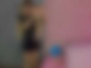 Akilla-Queen's Live Sex Cam Show