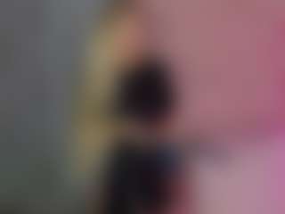 Akilla-Queen's Live Sex Cam Show