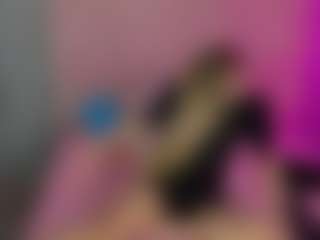 Akilla-Queen's Live Sex Cam Show