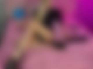 Akilla-Queen's Live Sex Cam Show