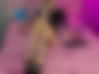 Akilla-Queen's Live Sex Cam Show
