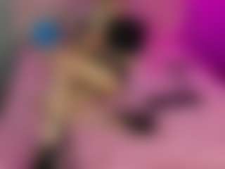 Akilla-Queen's Live Sex Cam Show