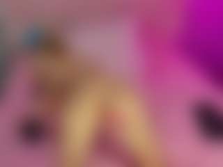 Akilla-Queen's Live Sex Cam Show