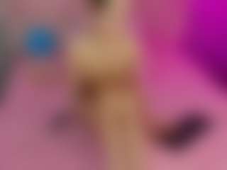 Akilla-Queen's Live Sex Cam Show