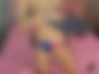 Akilla-Queen's Live Sex Cam Show