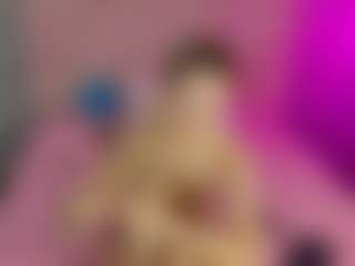 Akilla-Queen's Live Sex Cam Show