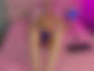 Akilla-Queen's Live Sex Cam Show
