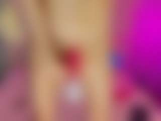Akilla-Queen's Live Sex Cam Show