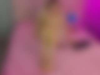 Live cam show with Akilla-Queen - College on CamClone