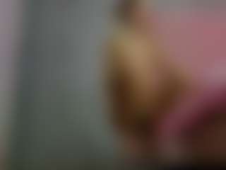 Live cam show with Akilla-Queen - Shaved on Cam Slut