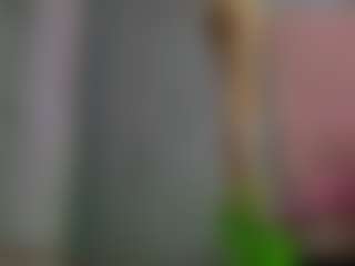 Live cam show with Akilla-Queen - Oil on Uber Horny