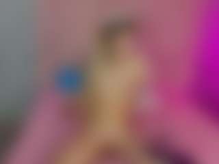 Akilla-Queen's Live Sex Cam Show