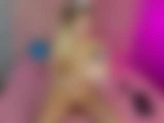 Akilla-Queen's Live Sex Cam Show