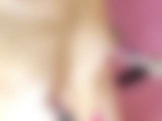 Live cam show with Akilla-Queen - Fuck on Camsoda
