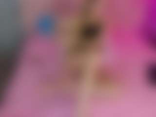 Live cam show with Akilla-Queen - Shaved on slutload