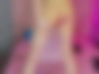 Live cam show with Akilla-Queen - Lush on Camsoda