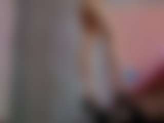 Live cam show with Akilla-Queen - Shaved on AdultVida.com