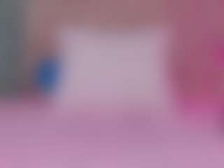 Live cam show with Akilla-Queen - Squirt Blonde Hair on Camsoda