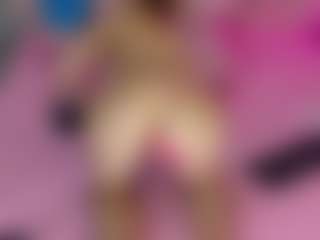 Live cam show with Akilla-Queen - White Blonde Hair on SxyPornLive | united states