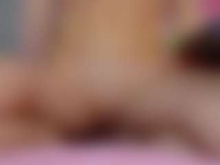 Live cam show with Akilla-Queen - Blonde Hair Petite on Camsoda