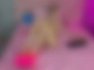 Live cam show with Akilla-Queen - Shaved on Camsoda