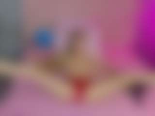 Live cam show with Akilla-Queen - Cute on Camsoda