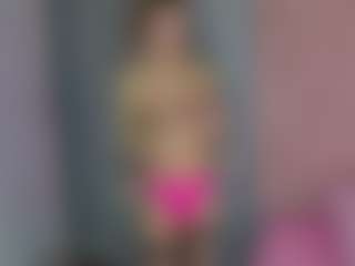Live cam show with Akilla-Queen - Cute on xblisslive.com