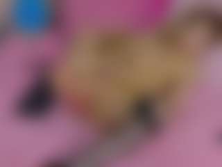 Live cam show with Akilla-Queen - Brown Eyes Blonde Hair on xheatlive.com