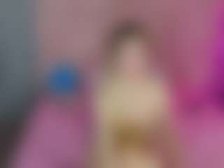 Live cam show with Akilla-Queen - Blonde Hair Fetish on Camsoda